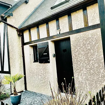 Cosy Avec Jardin, Piscine Et Parking