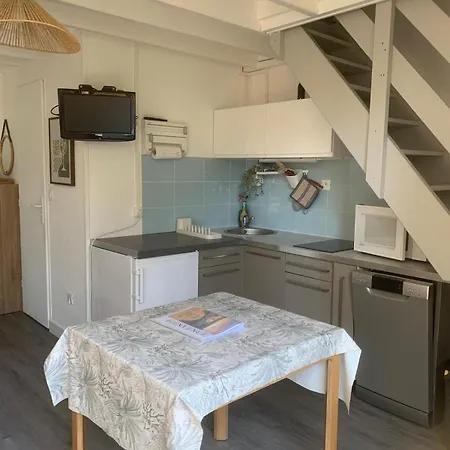 Cosy Avec Jardin, Piscine Et Parking *