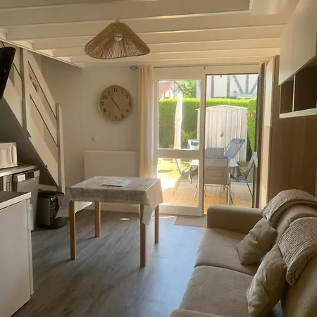 Cosy Avec Jardin, Piscine Et Parking * Cabourg