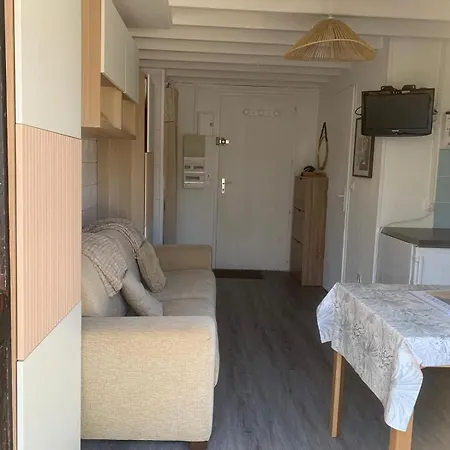 Cosy Avec Jardin, Piscine Et Parking