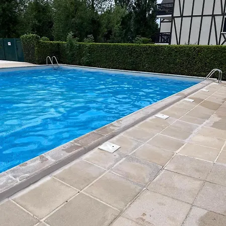 Dom wakacyjny Cosy Avec Jardin, Piscine Et Parking *