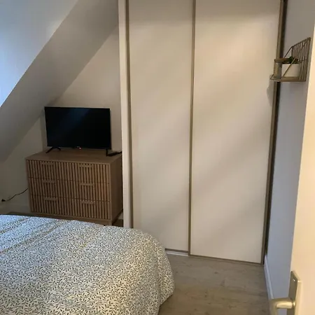 Cosy Avec Jardin, Piscine Et Parking *