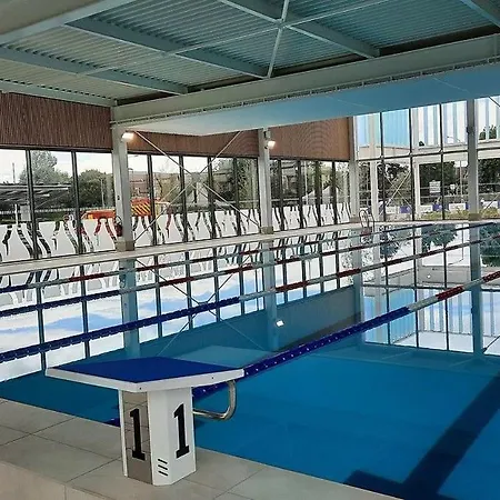 Dom wakacyjny Cosy Avec Jardin, Piscine Et Parking