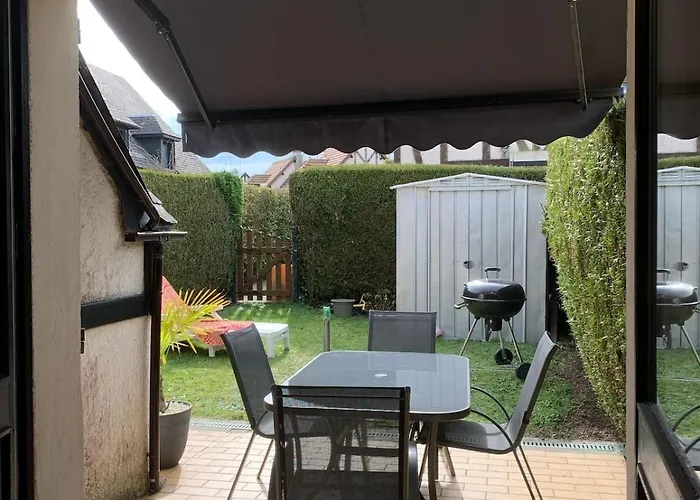 Dom wakacyjny Cosy Avec Jardin, Piscine Et Parking *