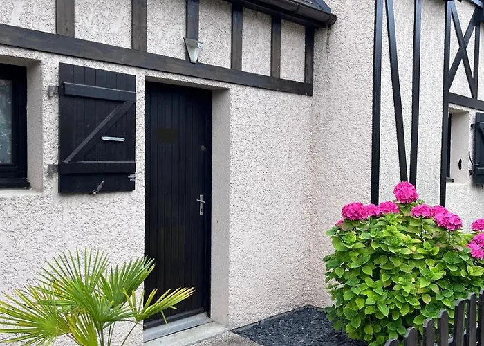 Cosy Avec Jardin, Piscine Et Parking Dom wakacyjny Cabourg